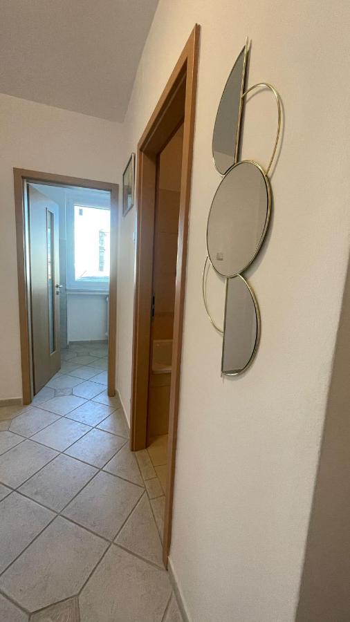 Studio Old Town City Center Calea Victoriei Бухарест Екстер'єр фото