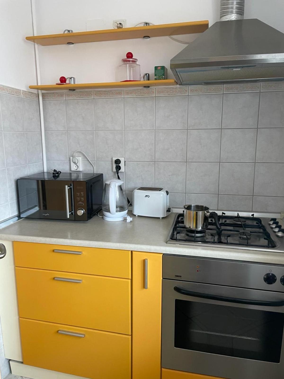 Studio Old Town City Center Calea Victoriei Бухарест Екстер'єр фото